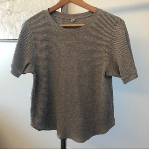 Uniqlo Small ribbed shirt / sweater, grey
